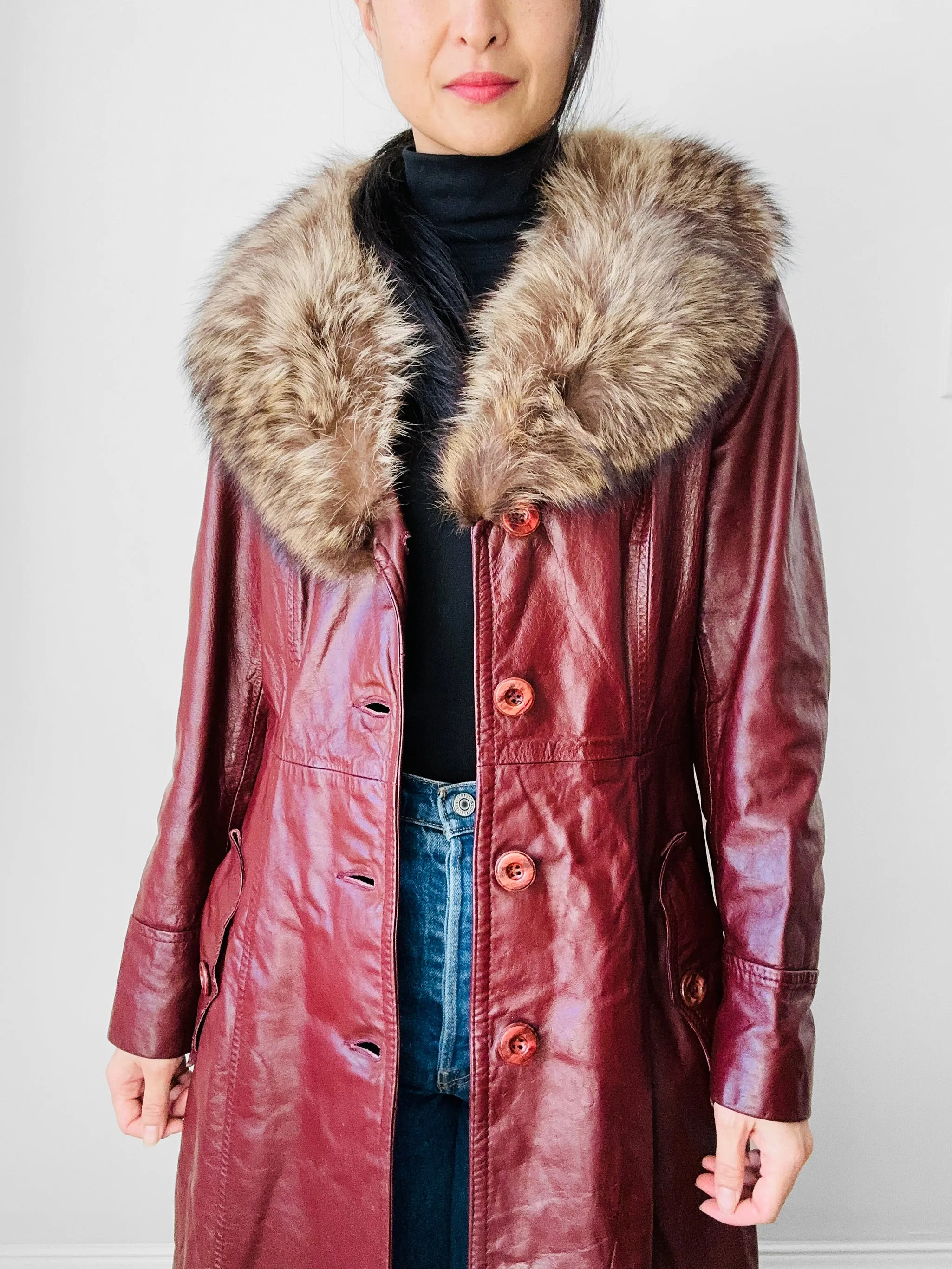 1970s Maroon Fur Collar Made in Canada Fitted Quilted Lining Coat - S/M