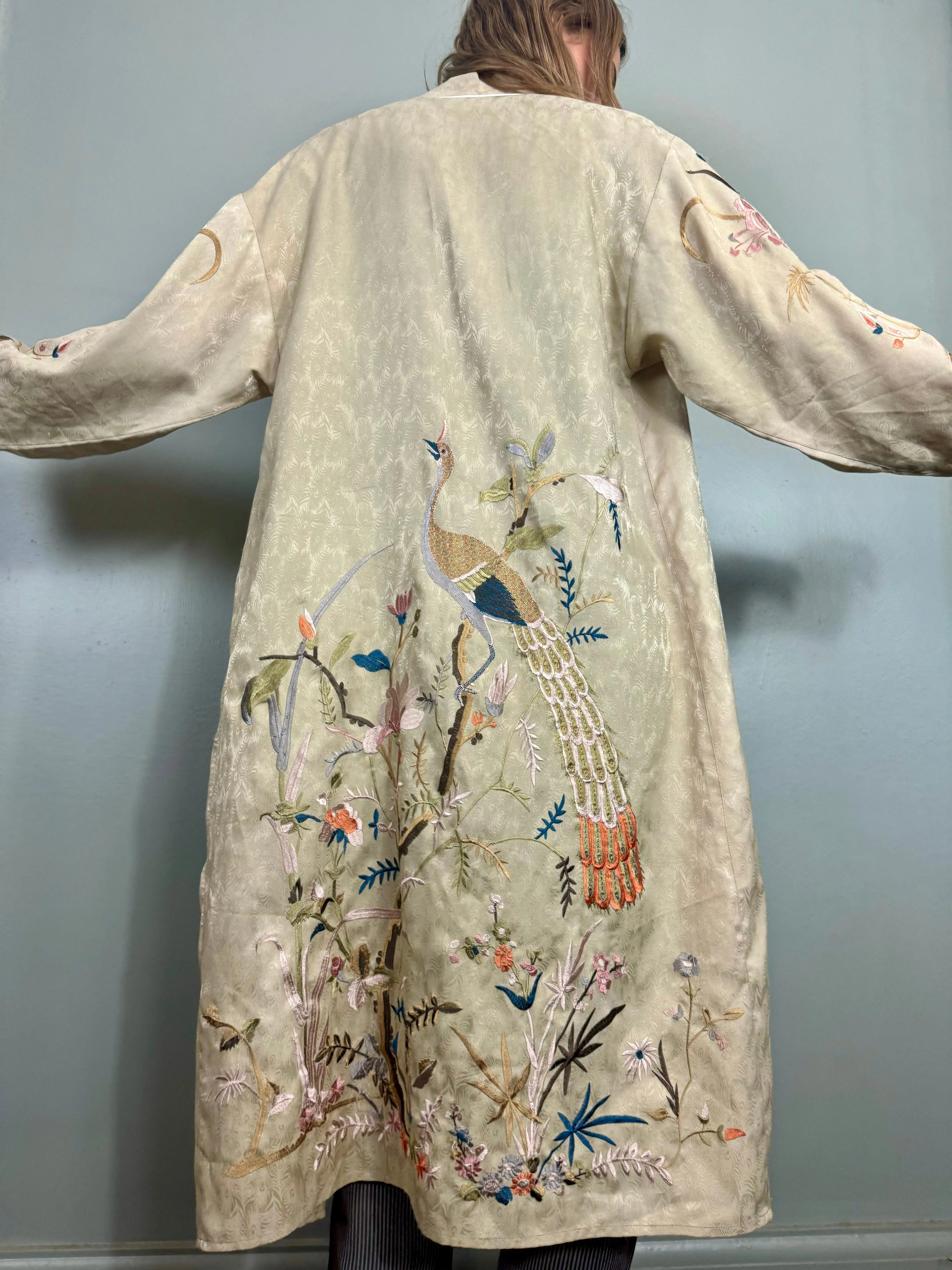 Arianna, 40s silk embroidered robe