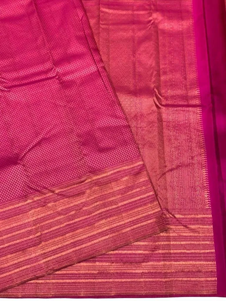 Imaginative Dark Pink Soft Silk Saree With Zephyr Blouse Piece