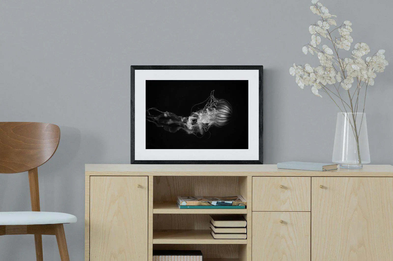 Monochromatic Jellyfish