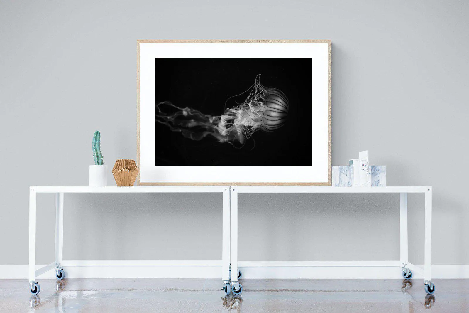 Monochromatic Jellyfish