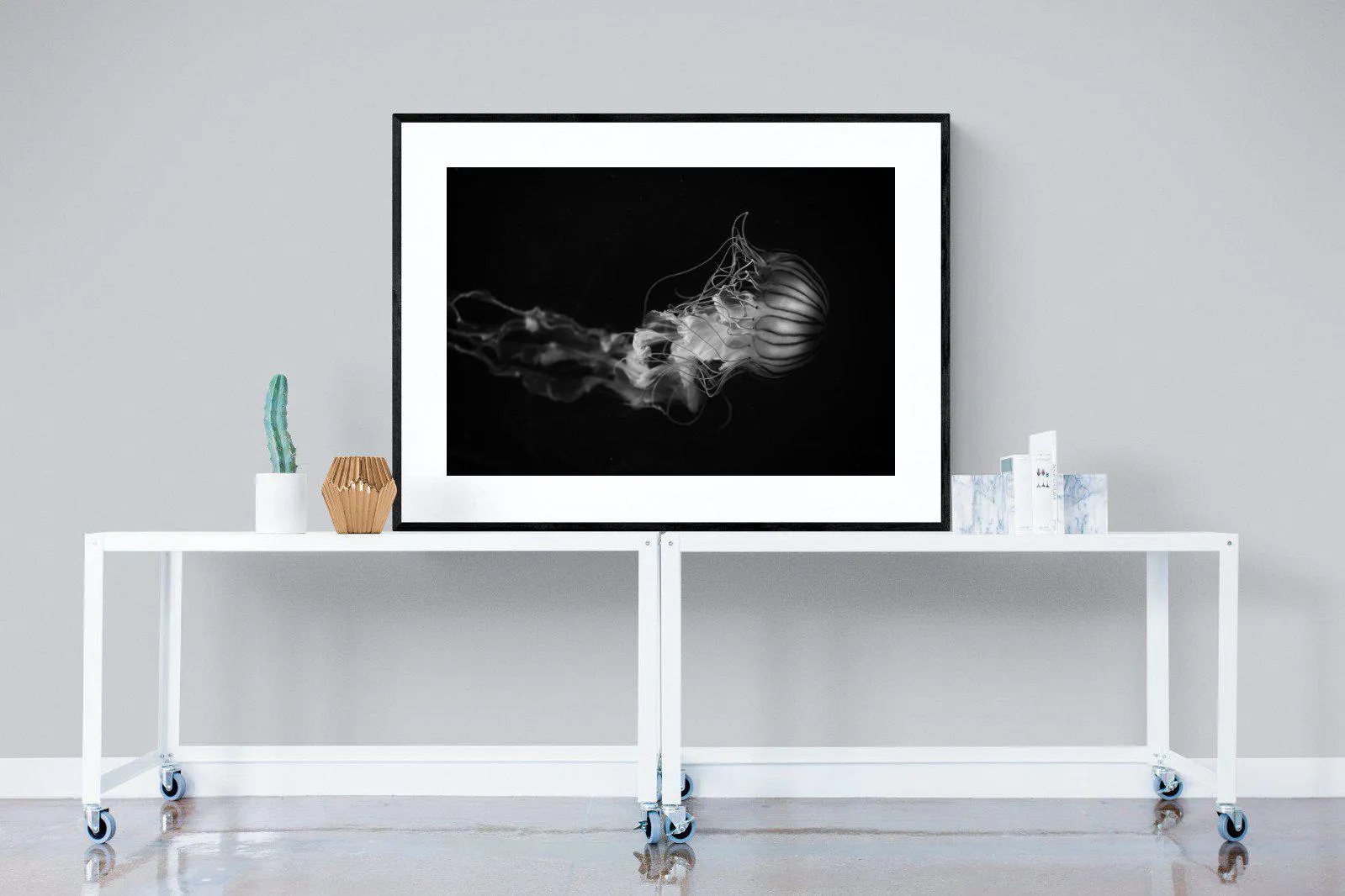 Monochromatic Jellyfish
