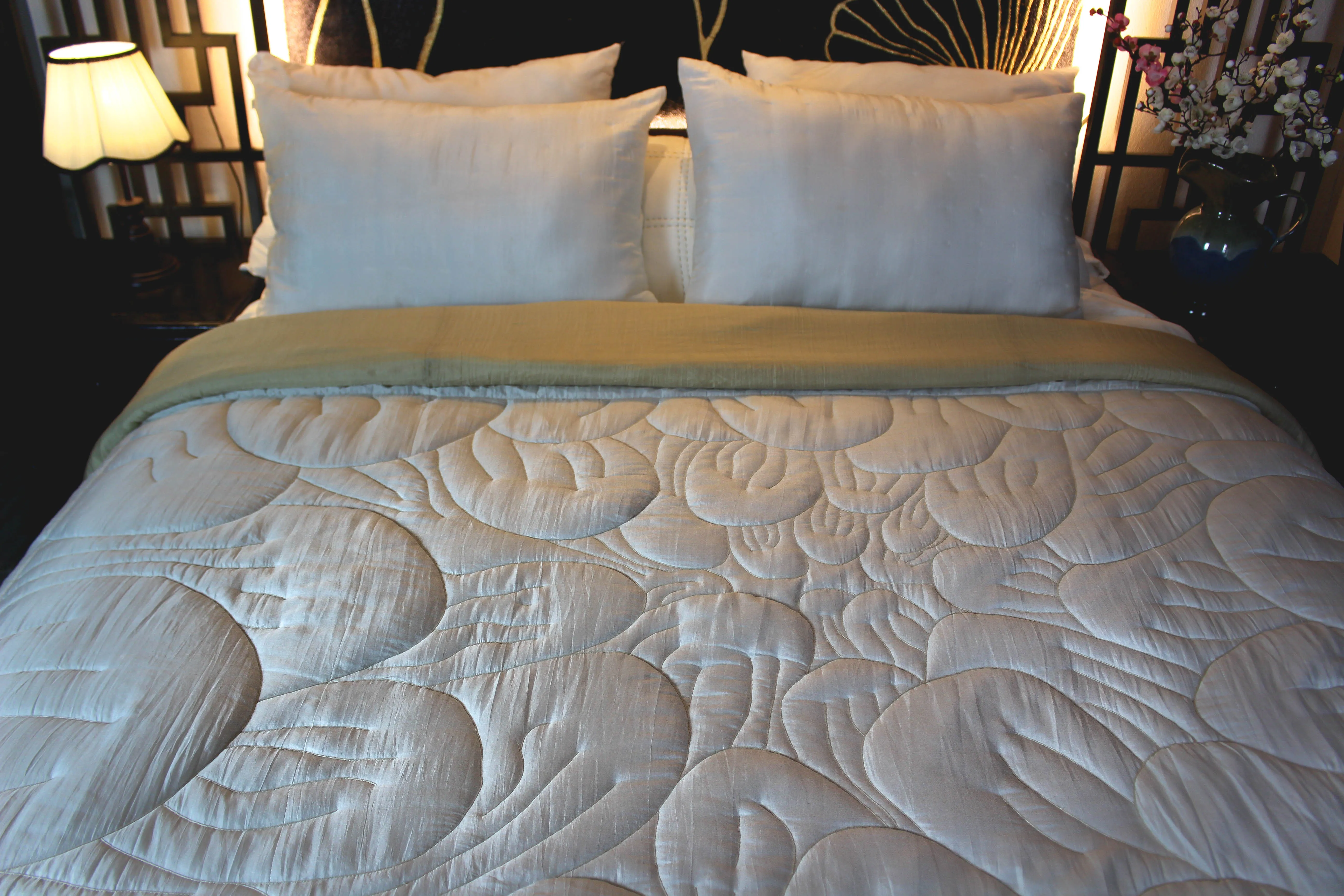 Mulberry Silk Quilted Bedspreads and Shams Bedding Set-Hand Embroidery- Chrysanthemum Bud