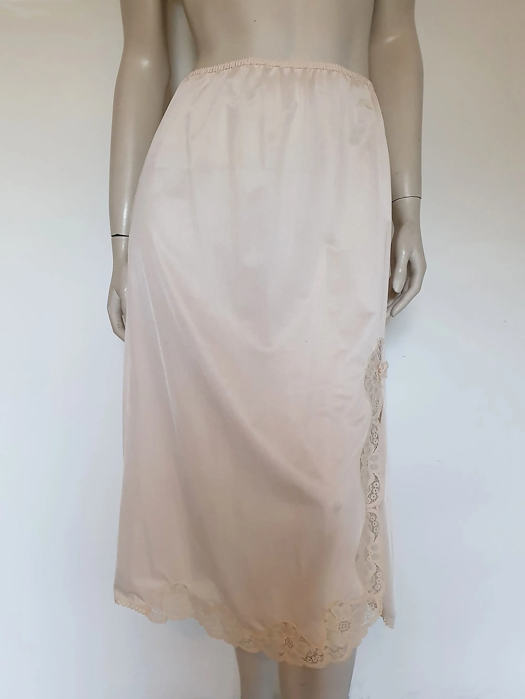 Nude Half Slip With Lace by Dorothy Perkins - M