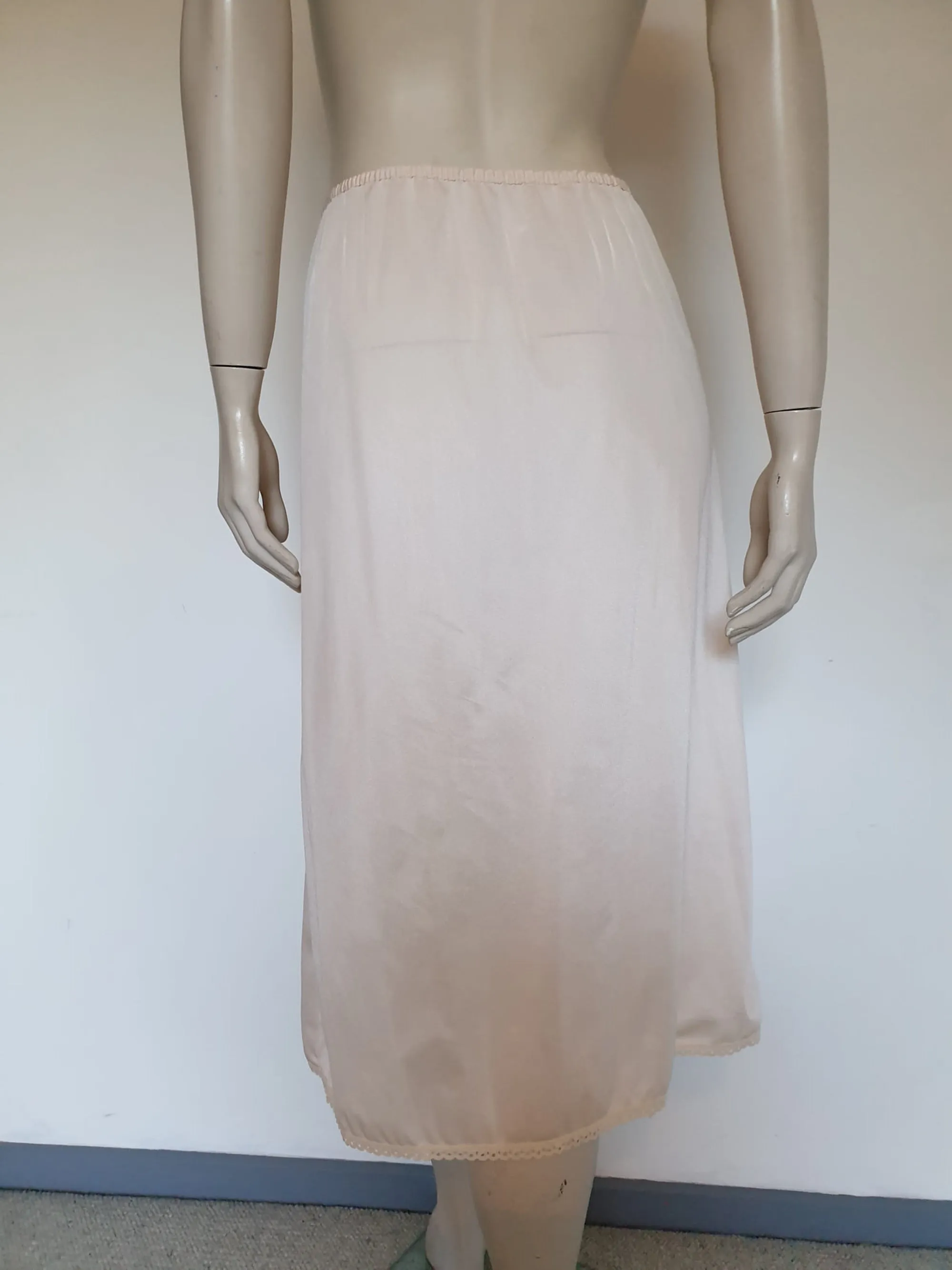 Nude Half Slip With Lace by Dorothy Perkins - M