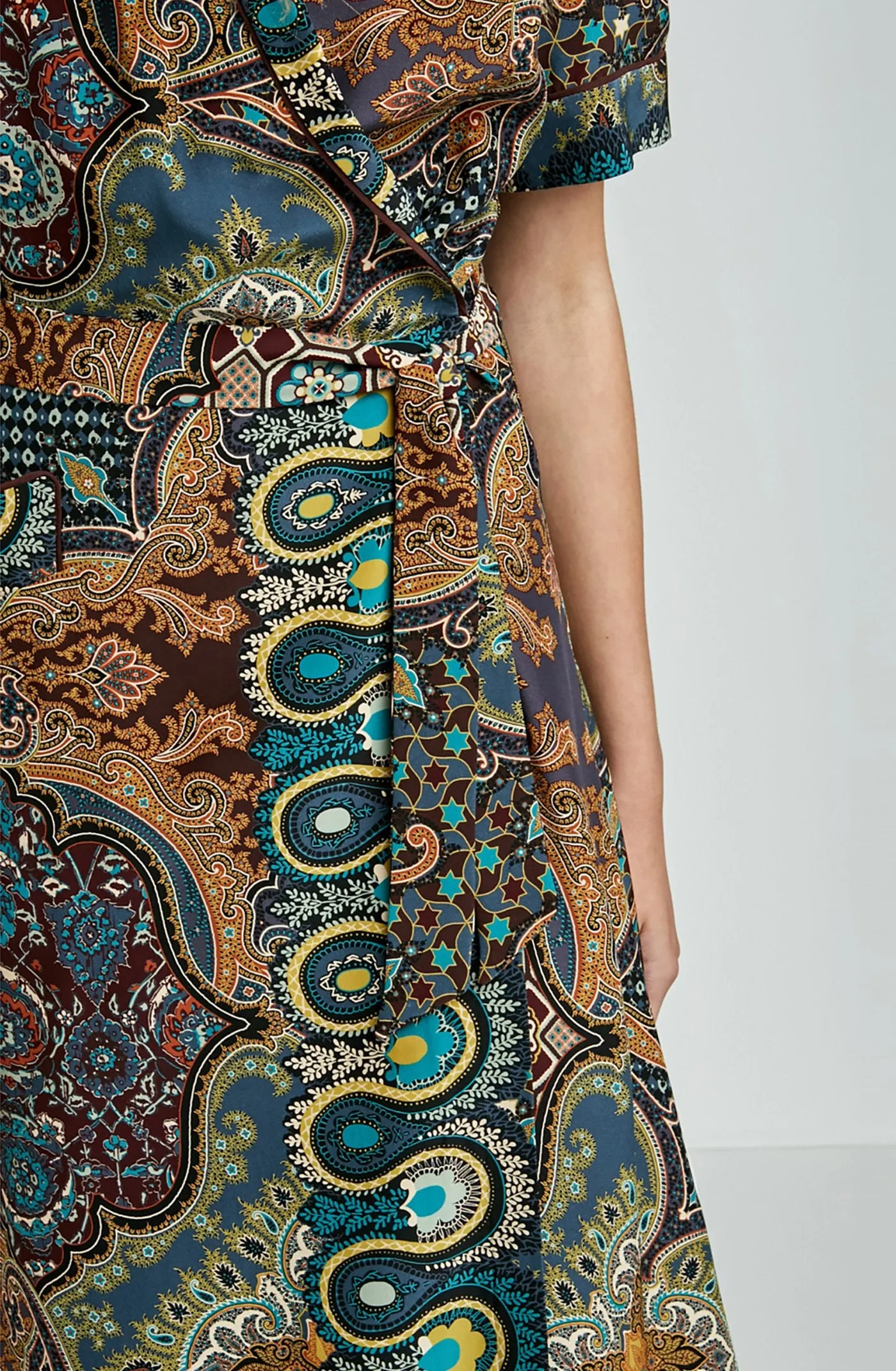 PRINTED WRAP DRESS